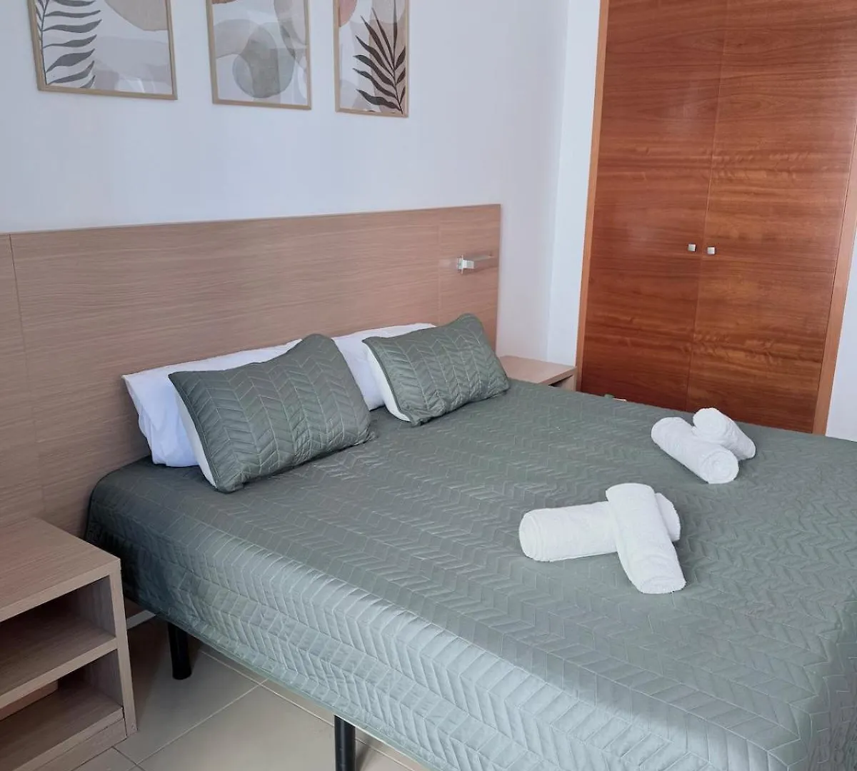 Lejlighed Costa Suite Beach, Pool And Parking Lloret de Mar